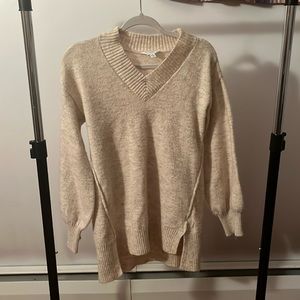 Medium V Neck Cream Sweater